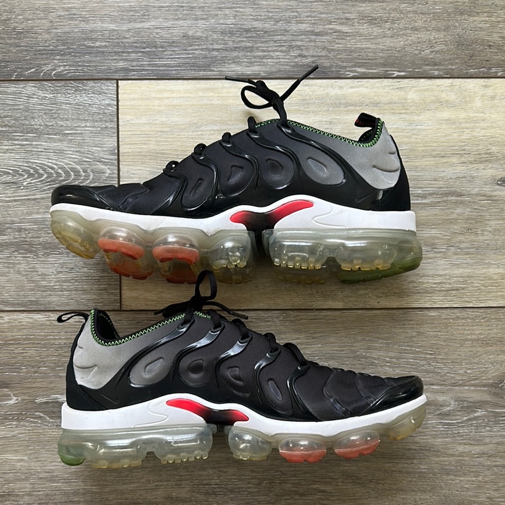 Nike Black and Neon Air VaporMax Plus Shoes - Picture 8 of 11